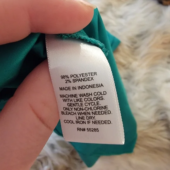 Express Silky Blouse - Picture 4 of 6